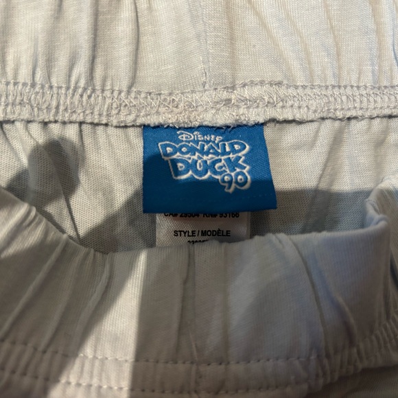 Disney Donald Duck Shorts - Picture 3 of 4